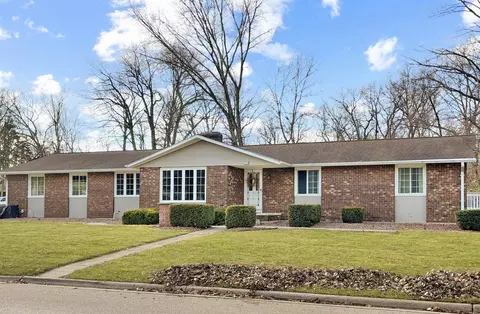 324 Seminole Ln, Green Bay, WI 54313