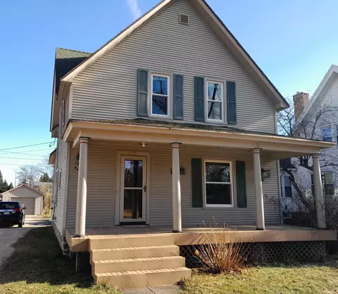 413 Pine River St, Redgranite, WI 54970