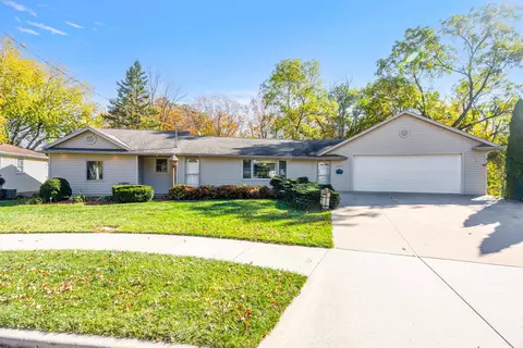 1412 Oakridge Ave, Kaukauna, WI 54130