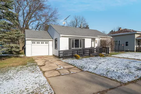 538 W North St, Plainfield, WI 54966