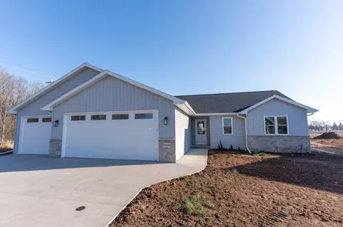 N8892 Dublin Pass, Menasha, WI 54952