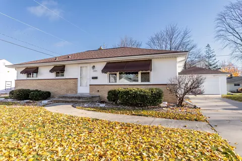 2600 Kirkland Ct, Appleton, WI 54911