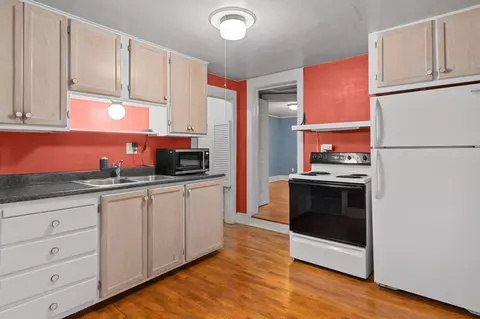 Kitchen - 931 W Franklin St, Appleton, WI 54914 photo 4 of 5