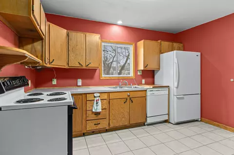 Kitchen - 931 W Franklin St, Appleton, WI 54914 photo 3 of 5