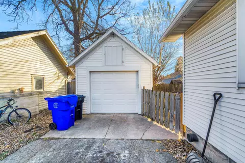 613 W Wisconsin Ave, Appleton, WI 54911 photo 18