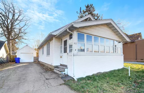 613 W Wisconsin Ave, Appleton, WI 54911