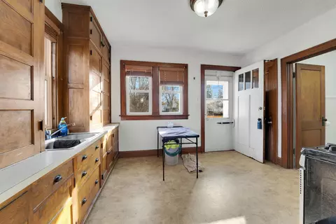 613 W Wisconsin Ave, Appleton, WI 54911 photo 10