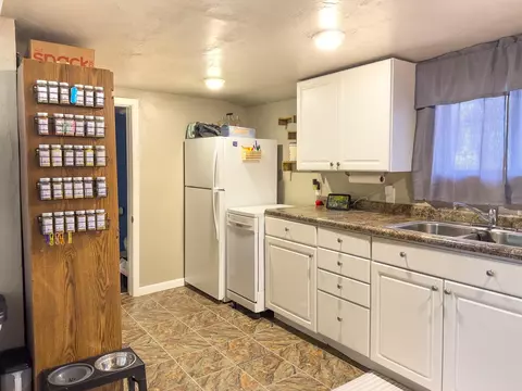2121 S Jackson St, Appleton, WI 54915 photo 10