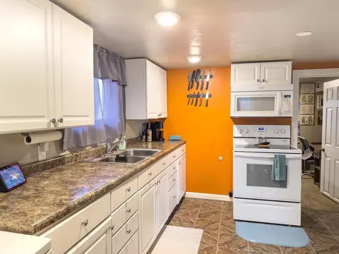 2121 S Jackson St, Appleton, WI 54915 photo 7