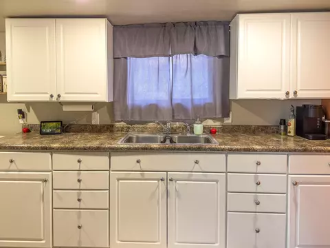 2121 S Jackson St, Appleton, WI 54915 photo 8