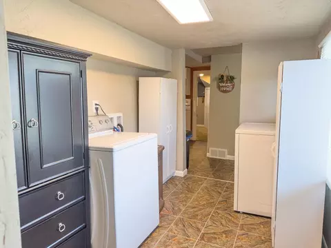 2121 S Jackson St, Appleton, WI 54915 photo 4