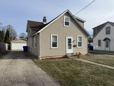 1826 N Division St, Appleton, WI 54911