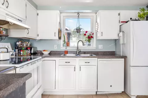 Kitchen - 510 S State St, Appleton, WI 54911 photo 2 of 3