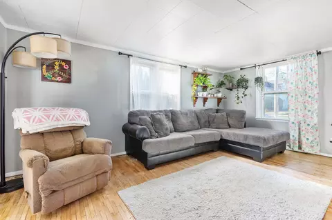 Living - 510 S State St, Appleton, WI 54911 photo 1 of 1