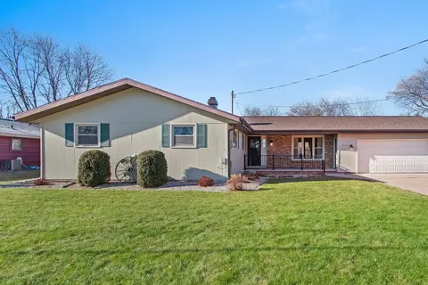 709 N Kensington Dr, Appleton, WI 54915