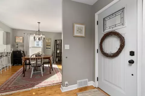 Entry Way - 1455 W Prospect Ave, Appleton, WI 54914 photo 5 of 7