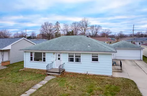 328 S Anne St, Kimberly, WI 54136
