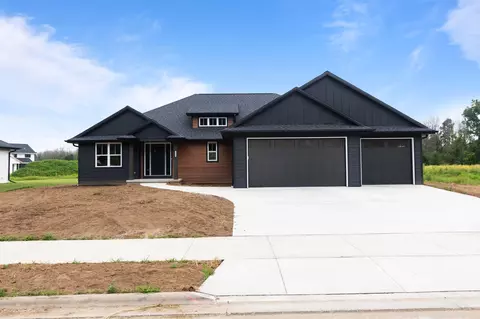 3689 Folkestone Dr, Green Bay, WI 54313