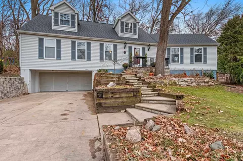 2440 Brenner Pl, Green Bay, WI 54301