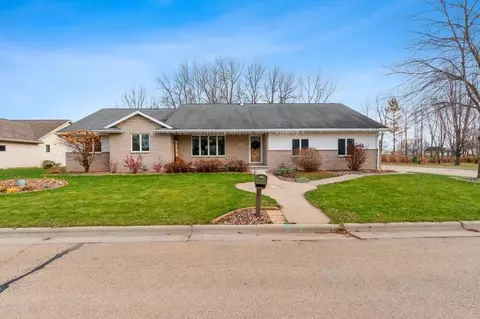 502 Leisgang Ct, Seymour, WI 54165