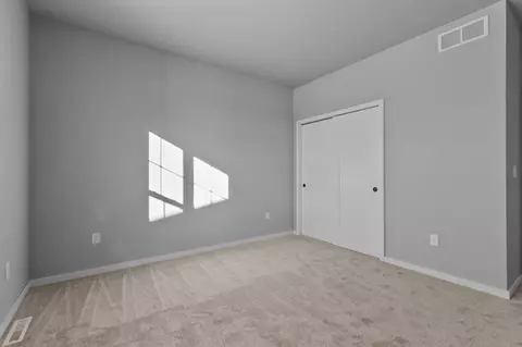 Bedroom - 3688 E Callalilly Ln, Appleton, WI 54913 photo 3 of 4