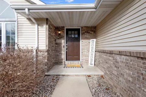 Entry Way - 2830 E Dietzen Dr, Appleton, WI 54915 photo 1 of 10