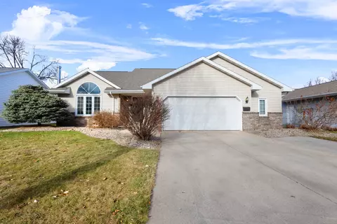 2830 E Dietzen Dr, Appleton, WI 54915