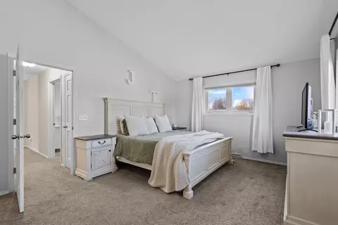 Bedroom - 2830 E Dietzen Dr, Appleton, WI 54915 photo 2 of 5