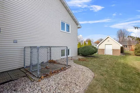Exterior - 2830 E Dietzen Dr, Appleton, WI 54915 photo 11 of 14