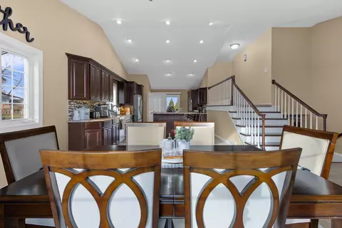Dining - 2830 E Dietzen Dr, Appleton, WI 54915 photo 2 of 4