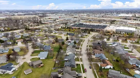 View/Area - 2830 E Dietzen Dr, Appleton, WI 54915 photo 5 of 10