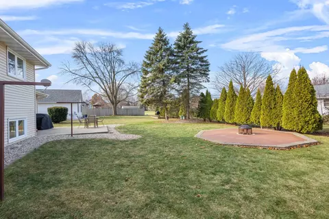 Exterior - 2830 E Dietzen Dr, Appleton, WI 54915 photo 10 of 14
