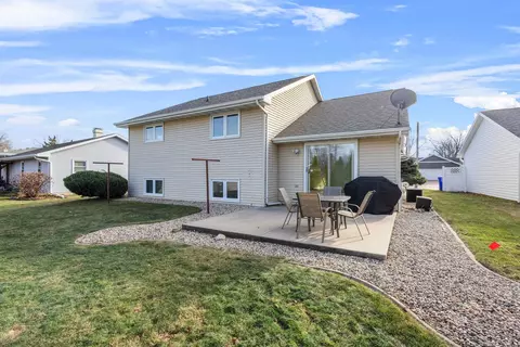 Exterior - 2830 E Dietzen Dr, Appleton, WI 54915 photo 8 of 14