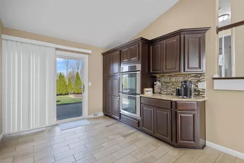 Kitchen - 2830 E Dietzen Dr, Appleton, WI 54915 photo 3 of 5