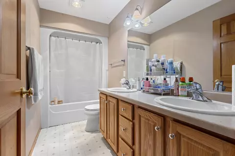 409 E Haddonstone Dr, Appleton, WI 54913 photo 23