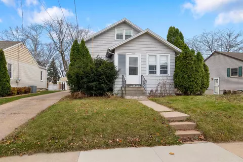 1630 Mt Vernon St, Oshkosh, WI 54901