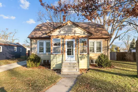 1514 E College Ave, Appleton, WI 54915
