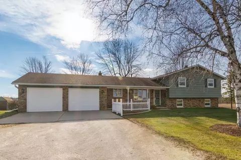 3758 Lark Rd, Greenleaf, WI 54126