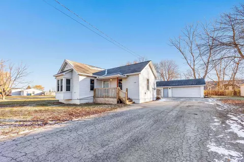 6761 Deuster Rd, Greenleaf, WI 54126 photo 2
