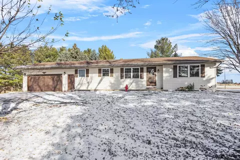 w10431 Cedar Road, Fremont, WI 54940
