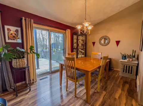 Dining - n286 Mueller Court, Appleton, WI 54915 photo 1 of 1