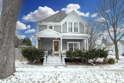 1019 N Durkee St, Appleton, WI 54911 photo 2