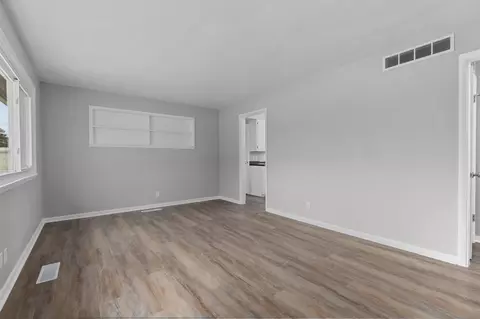 Living - 1901 N Alexander St, Appleton, WI 54914 photo 1 of 3