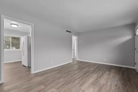Living - 1901 N Alexander St, Appleton, WI 54914 photo 3 of 3