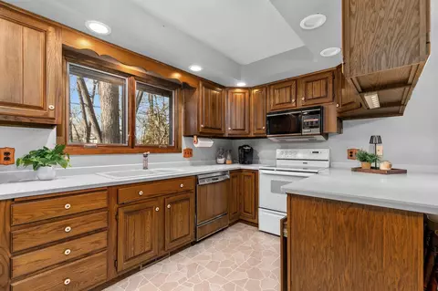 1603 S Lee St, Appleton, WI 54915 photo 2