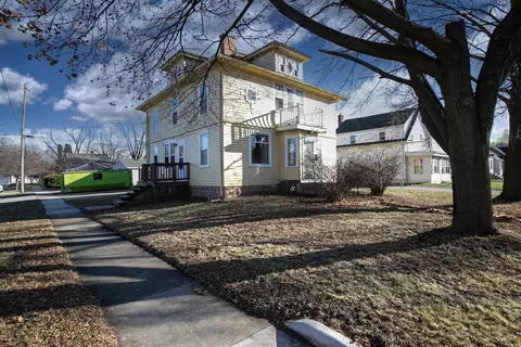 303 S Erie St, De Pere, WI 54115