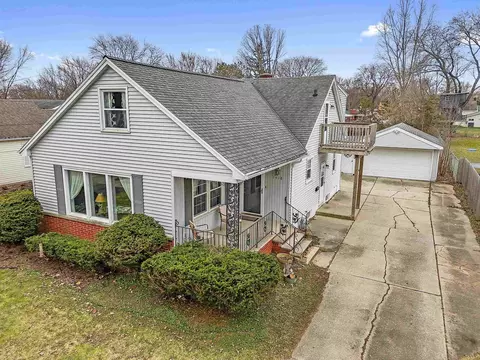 1418 Emilie St, Green Bay, WI 54301