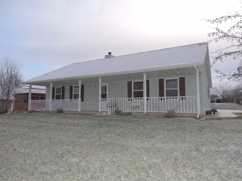 528 Eagle Dr, Oconto Falls, WI 54154