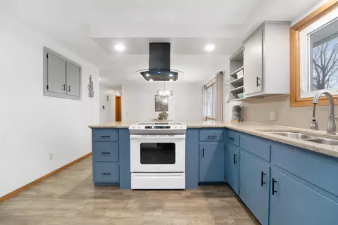 Kitchen - 660 Edgewood Dr, Appleton, WI 54913 photo 3 of 4