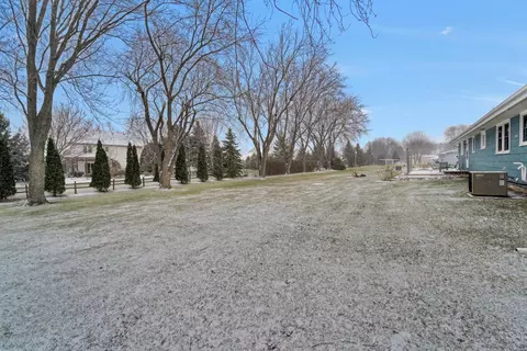 Exterior - 660 Edgewood Dr, Appleton, WI 54913 photo 9 of 9